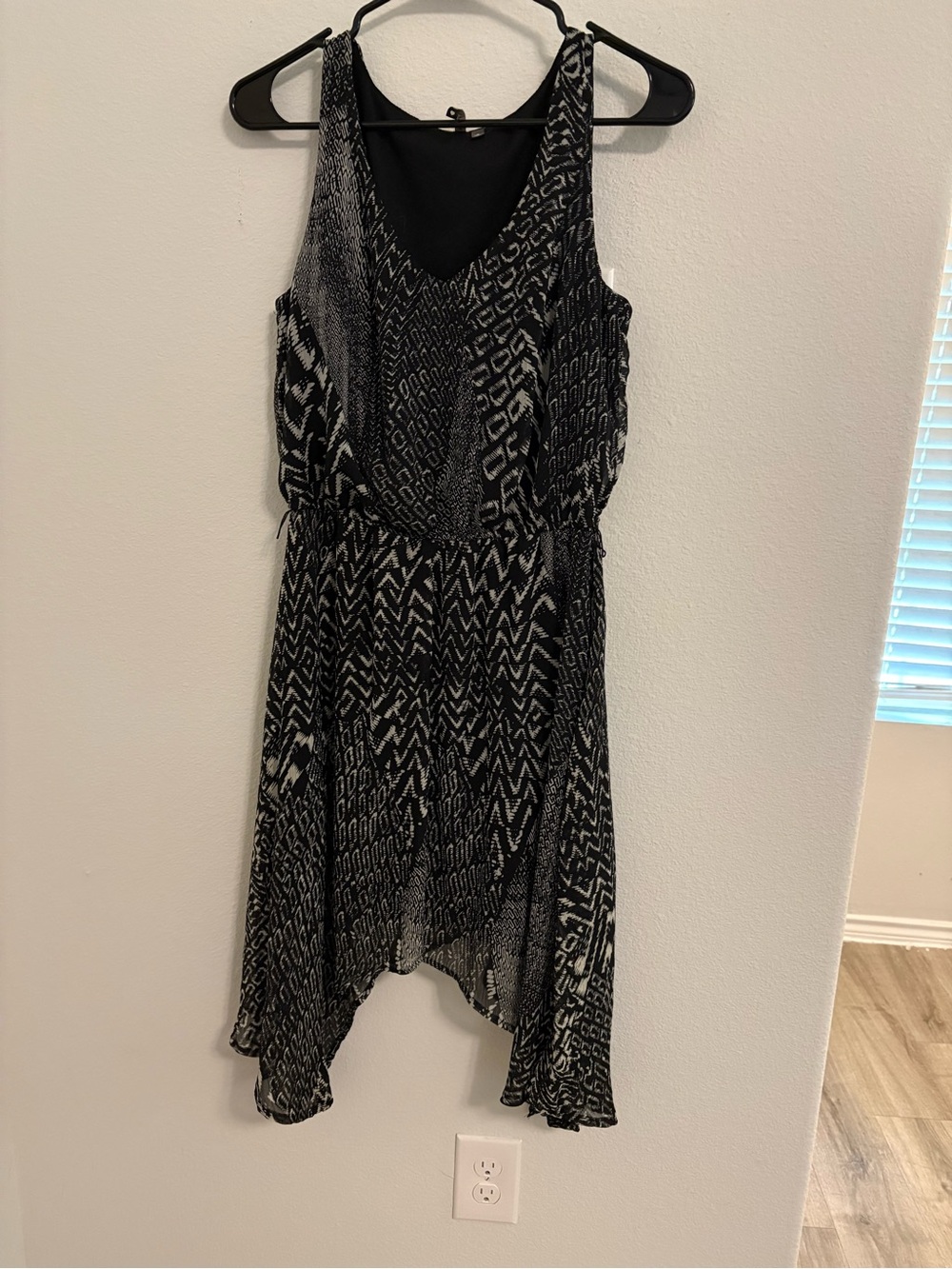 HeartSoul Black & White High-Low Printed V-Neck Dress